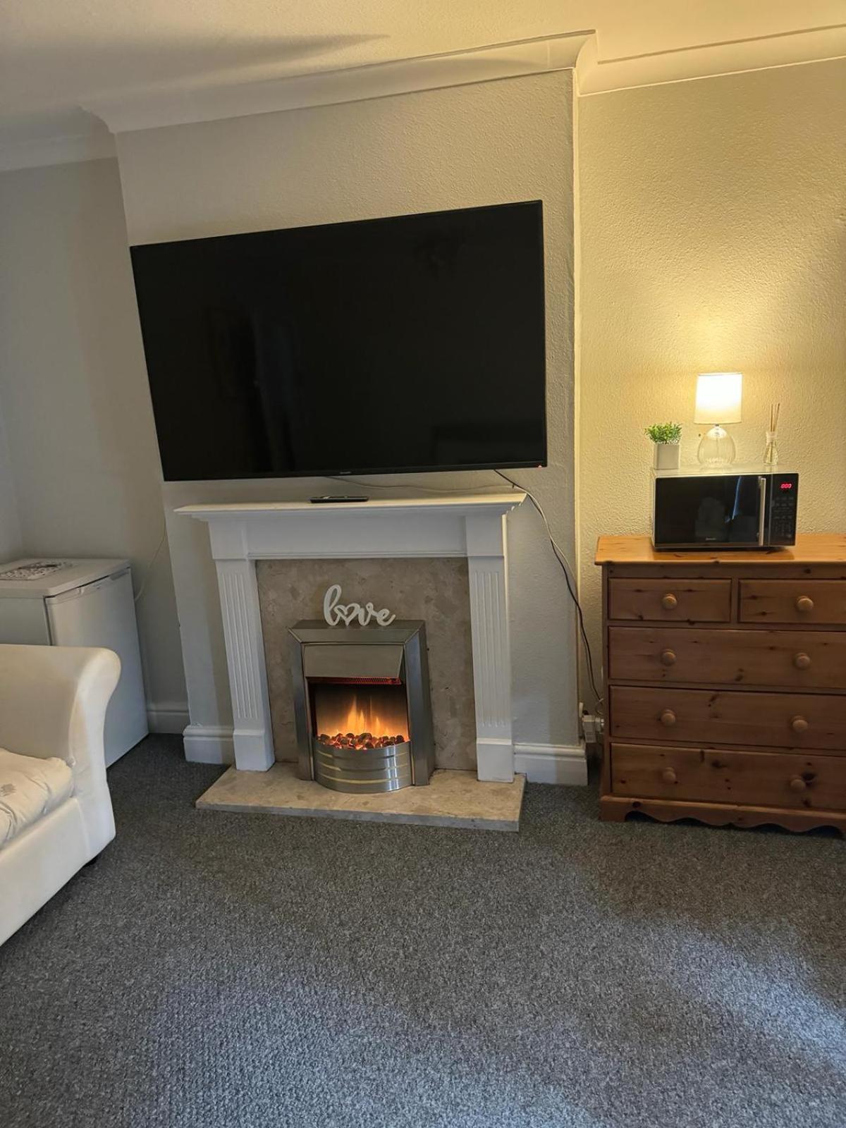 Lincoln City Centre Rooms P&S 외부 사진