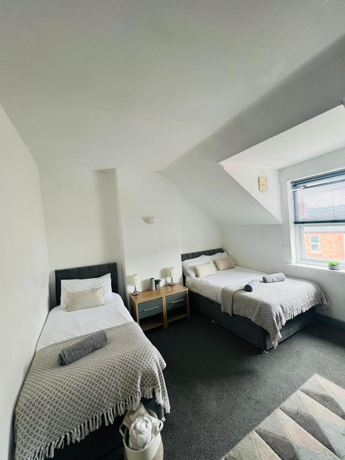 Lincoln City Centre Rooms P&S 외부 사진