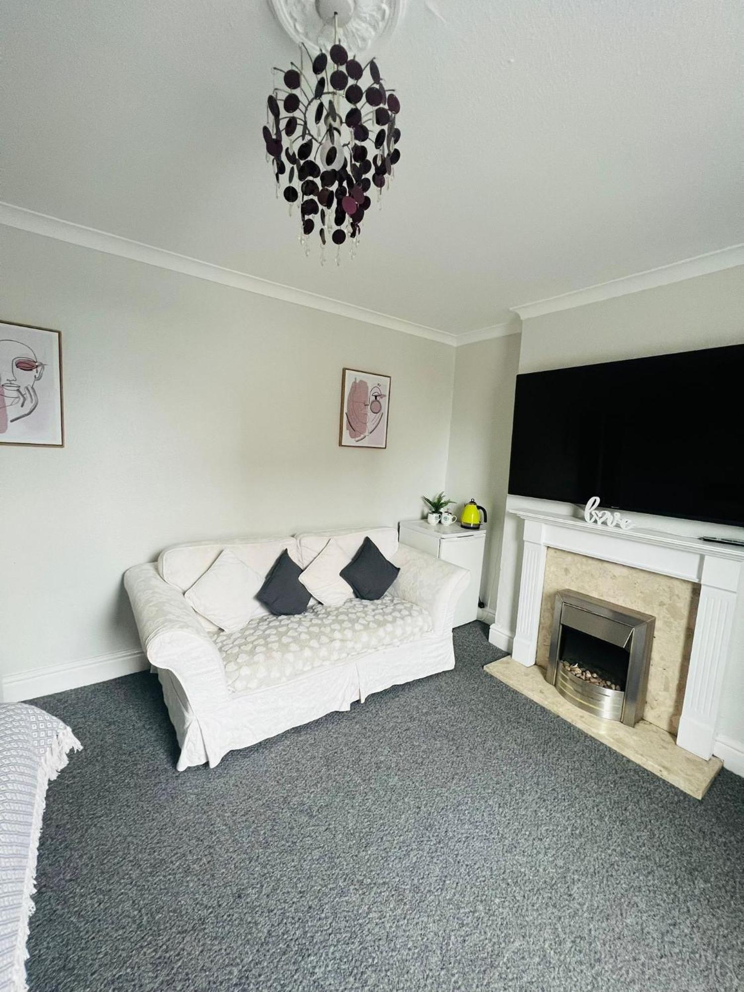 Lincoln City Centre Rooms P&S 외부 사진