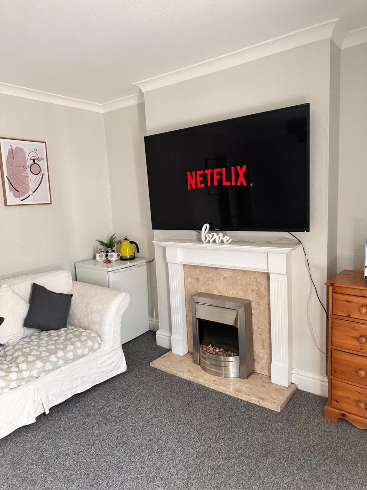 Lincoln City Centre Rooms P&S 외부 사진