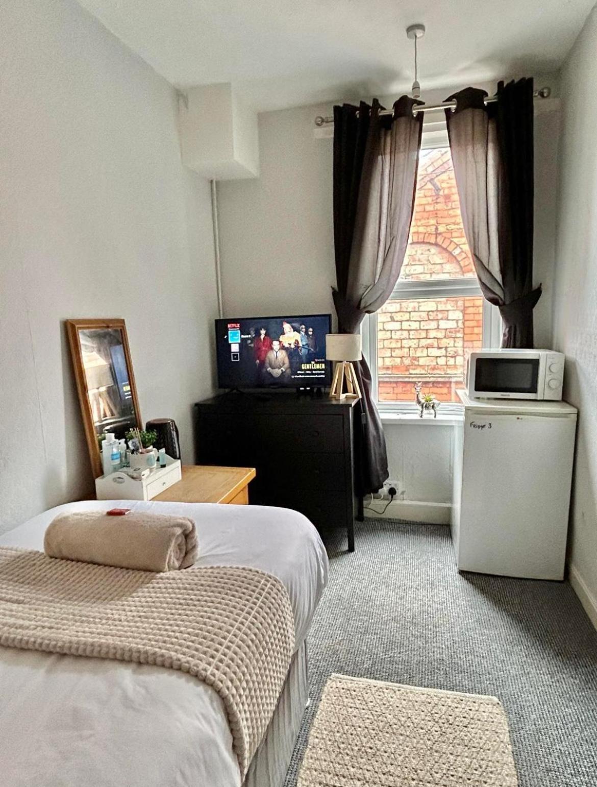 Lincoln City Centre Rooms P&S 외부 사진